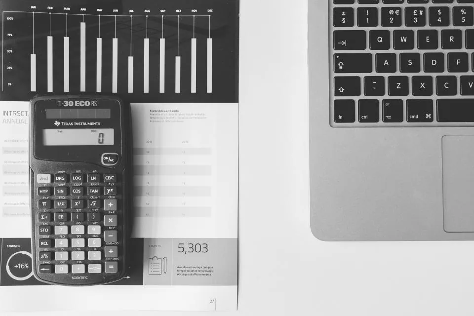 Hesap makinesi ve belgeler