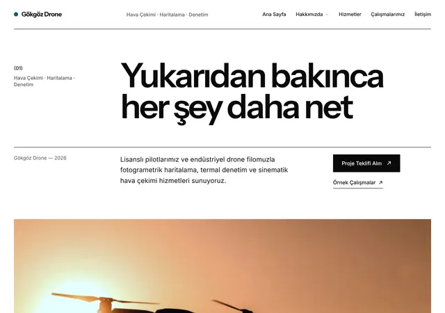 Drone Hizmetleri web sitesi şablonu ana sayfa görünümü